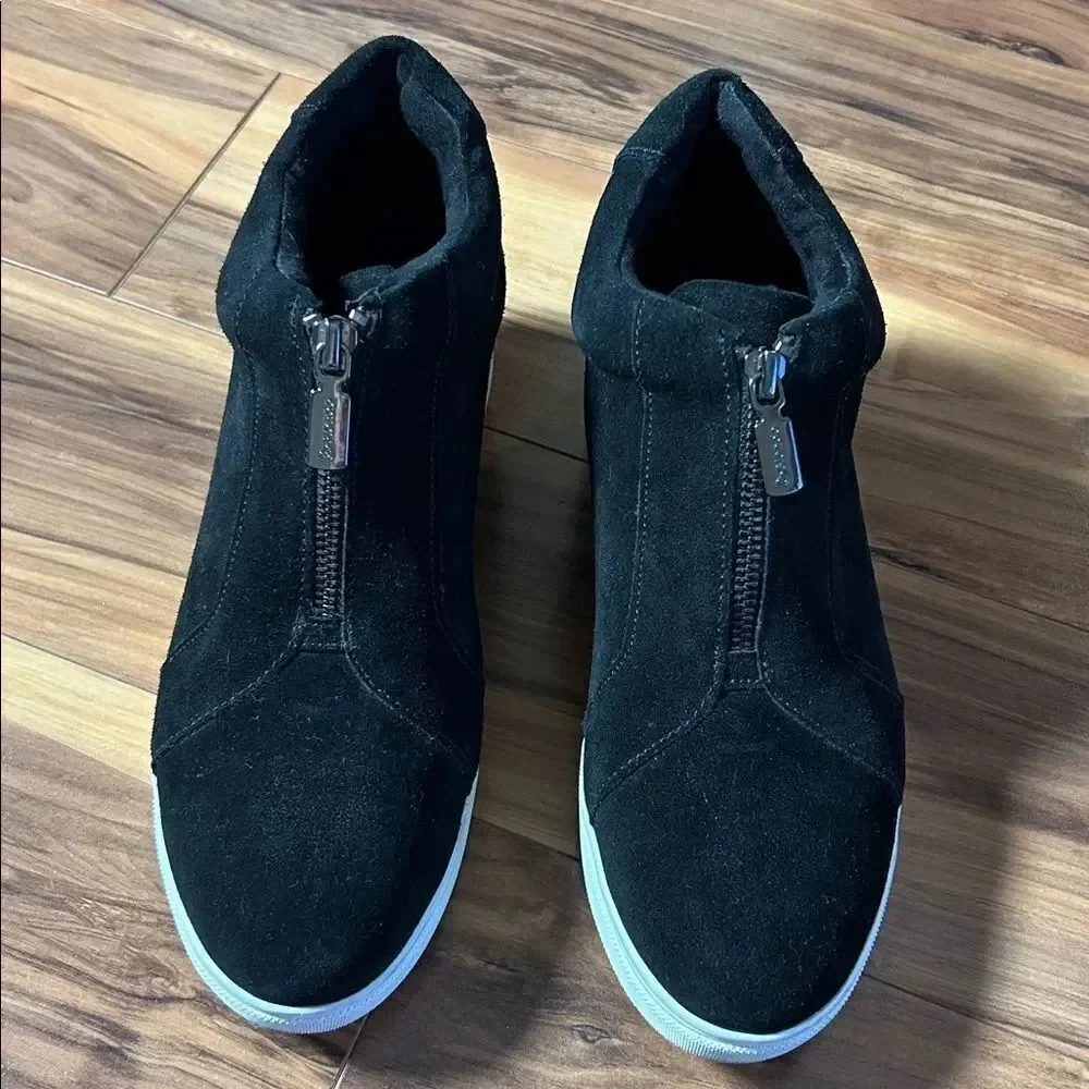 Blondo Glenda Black Suede High-Top Sneaker Booties